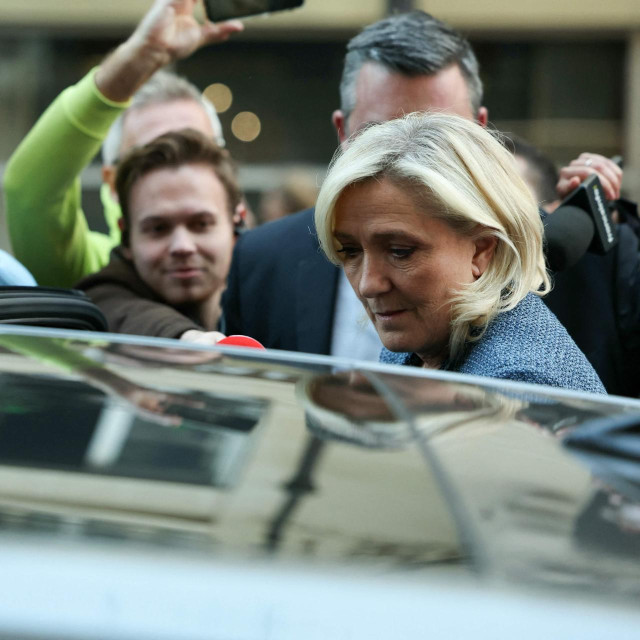 Desnica šokirana i bijesna zbog presude Le Pen, javili se Orban, Rusi, Musk…: ‘Ovo rade po cijelom svijetu!‘ Desnica šokirana i bijesna zbog presude Le Pen, javili se Orban, Rusi, Musk…: ‘Ovo rade po cijelom svijetu!‘