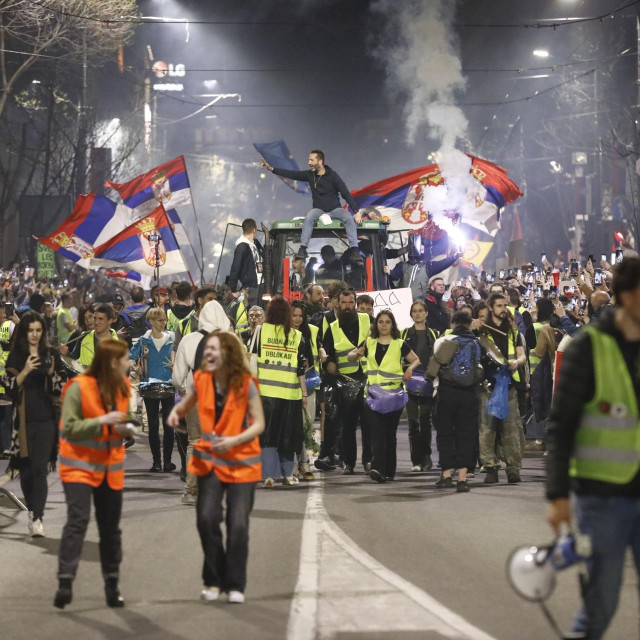 Rizična subota čeka Beograd. Pogledajte gdje idu studenti, notorno glasilo danima diže temperaturu: ‘Čekamo vas!‘ Rizična subota čeka Beograd. Pogledajte gdje idu studenti, notorno glasilo danima diže temperaturu: ‘Čekamo vas!‘