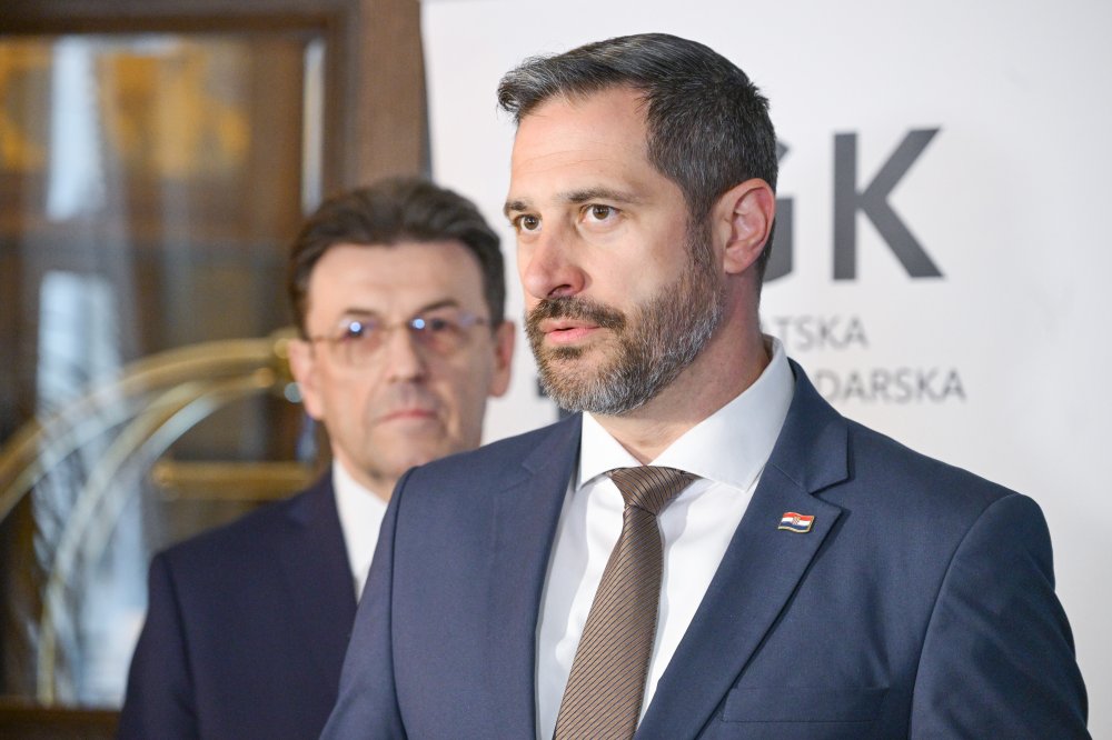 Ministar turizma Glavina: Predsezona obećava, rast je oko 4 posto. Budućnost? Odabrali smo održivost Ministar turizma Glavina: Predsezona obećava, rast je oko 4 posto. Budućnost? Odabrali smo održivost