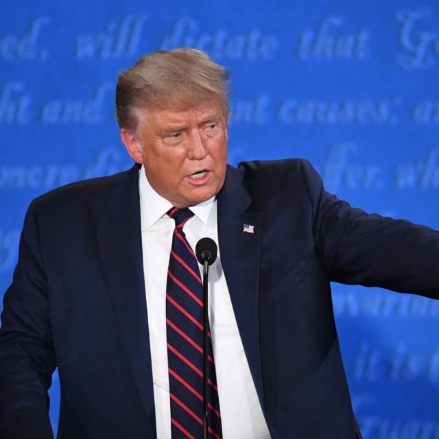 Trump teško optužio bivšeg šefa FBI-a: ‘Pozvao je na atentat na predsjednika, pogledajte ovu sliku!‘ Trump teško optužio bivšeg šefa FBI-a: ‘Pozvao je na atentat na predsjednika, pogledajte ovu sliku!‘