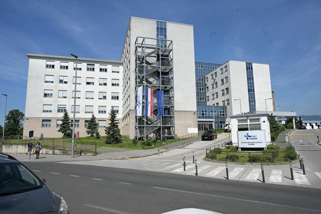 U KBC-u Zagreb imaju 80 posto više hospitaliziranih od bolesti koja inače hara zimi: ‘Ne sjećam se da je ikad bilo tako‘ U KBC-u Zagreb imaju 80 posto više hospitaliziranih od bolesti koja inače hara zimi: ‘Ne sjećam se da je ikad bilo tako‘
