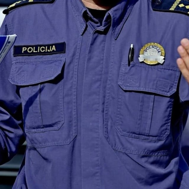 USKOK podigao optužnicu protiv sinjskog policajca: Zadržavao novac od kazni, kuverte mu stizale autobusom čak i iz BiH